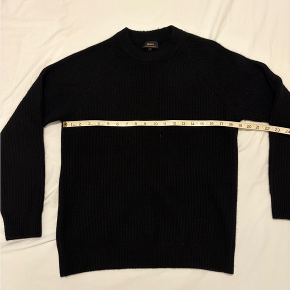 Quince Men's Classic Black Crewneck Sweater - Picture 2 of 6